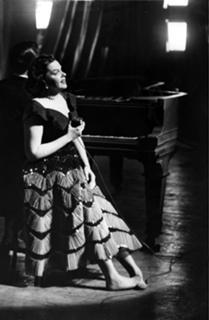 Judy Garland feet photo thumbnail