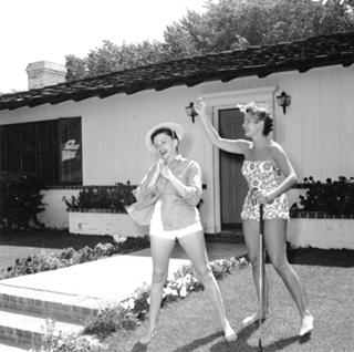 Judy Garland feet photo thumbnail