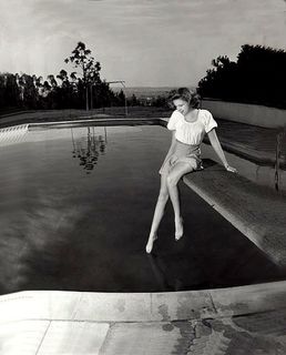 Judy Garland feet photo thumbnail