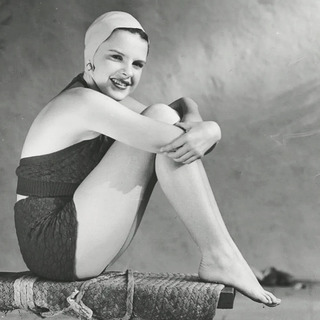 Judy Garland feet photo thumbnail