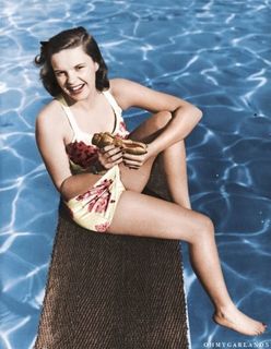 Judy Garland feet photo thumbnail