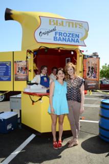 Judy Greer feet photo thumbnail