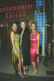 Judy Greer feet photo thumbnail