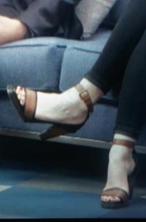 Judy Greer feet photo thumbnail