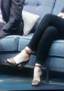 Judy Greer feet photo thumbnail