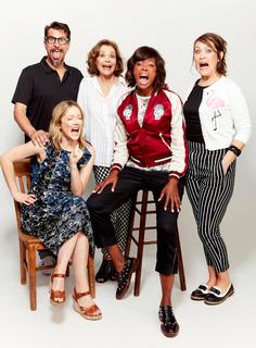 Judy Greer feet photo thumbnail