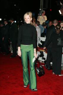 Judy Greer feet photo thumbnail