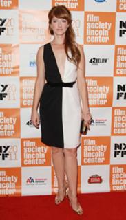 Judy Greer feet photo thumbnail