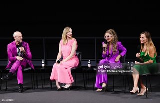 Judy Greer feet photo thumbnail