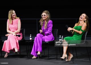 Judy Greer feet photo thumbnail
