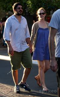 Judy Greer feet photo thumbnail