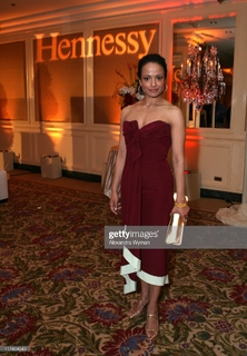 Judy Reyes feet photo 9