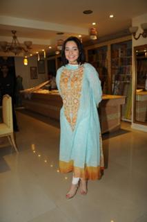 Juggun Kazim feet photo thumbnail