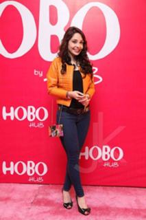 Juggun Kazim feet photo thumbnail