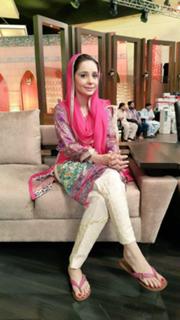 Juggun Kazim feet photo thumbnail