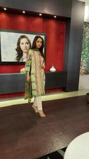 Juggun Kazim feet photo thumbnail