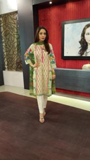 Juggun Kazim feet photo thumbnail