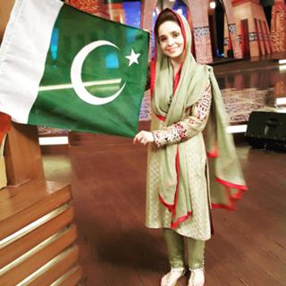 Juggun Kazim feet photo thumbnail