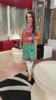 Juggun Kazim feet photo thumbnail