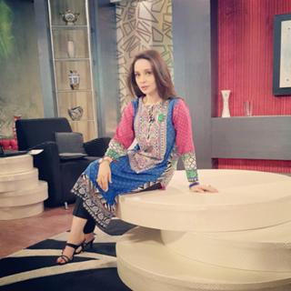 Juggun Kazim feet photo thumbnail