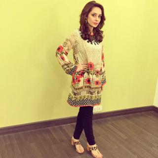 Juggun Kazim feet photo thumbnail