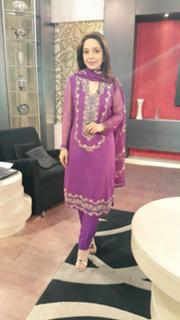 Juggun Kazim feet photo thumbnail