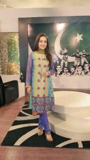 Juggun Kazim feet photo thumbnail