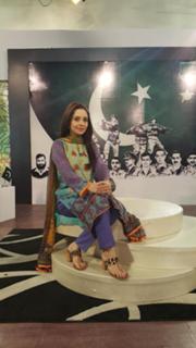 Juggun Kazim feet photo thumbnail