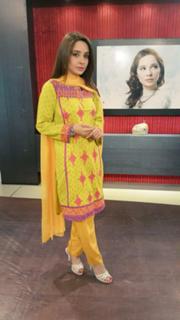 Juggun Kazim feet photo thumbnail