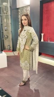 Juggun Kazim feet photo thumbnail