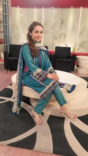 Juggun Kazim feet photo thumbnail