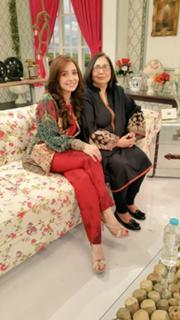 Juggun Kazim feet photo thumbnail