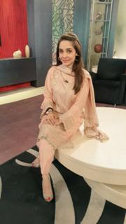 Juggun Kazim feet photo thumbnail