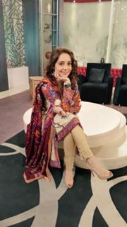 Juggun Kazim feet photo thumbnail