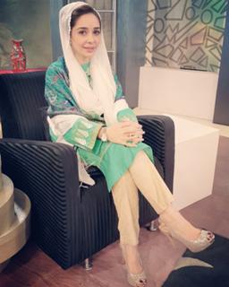 Juggun Kazim feet photo thumbnail