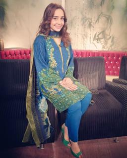 Juggun Kazim feet photo thumbnail