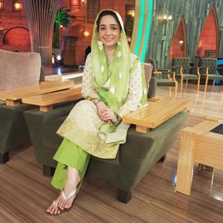 Juggun Kazim feet photo thumbnail