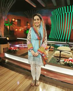 Juggun Kazim feet photo thumbnail