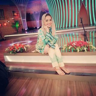 Juggun Kazim feet photo thumbnail