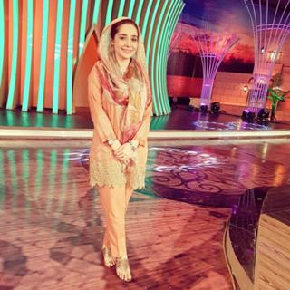 Juggun Kazim feet photo thumbnail