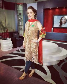 Juggun Kazim feet photo thumbnail