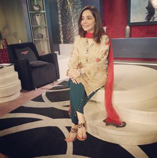 Juggun Kazim feet photo thumbnail