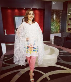 Juggun Kazim feet photo thumbnail