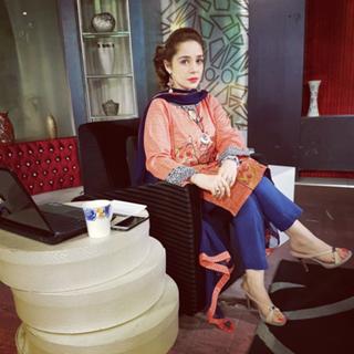 Juggun Kazim feet photo thumbnail