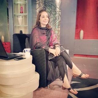 Juggun Kazim feet photo thumbnail