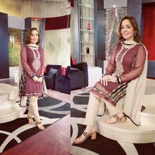 Juggun Kazim feet photo thumbnail