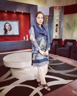 Juggun Kazim feet photo thumbnail