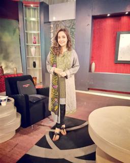 Juggun Kazim feet photo thumbnail