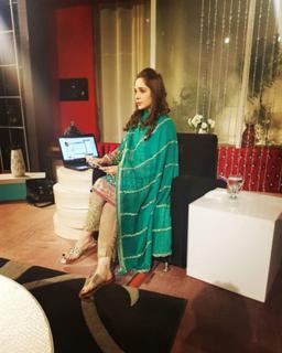 Juggun Kazim feet photo thumbnail