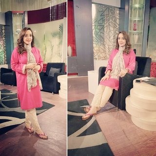 Juggun Kazim feet photo thumbnail